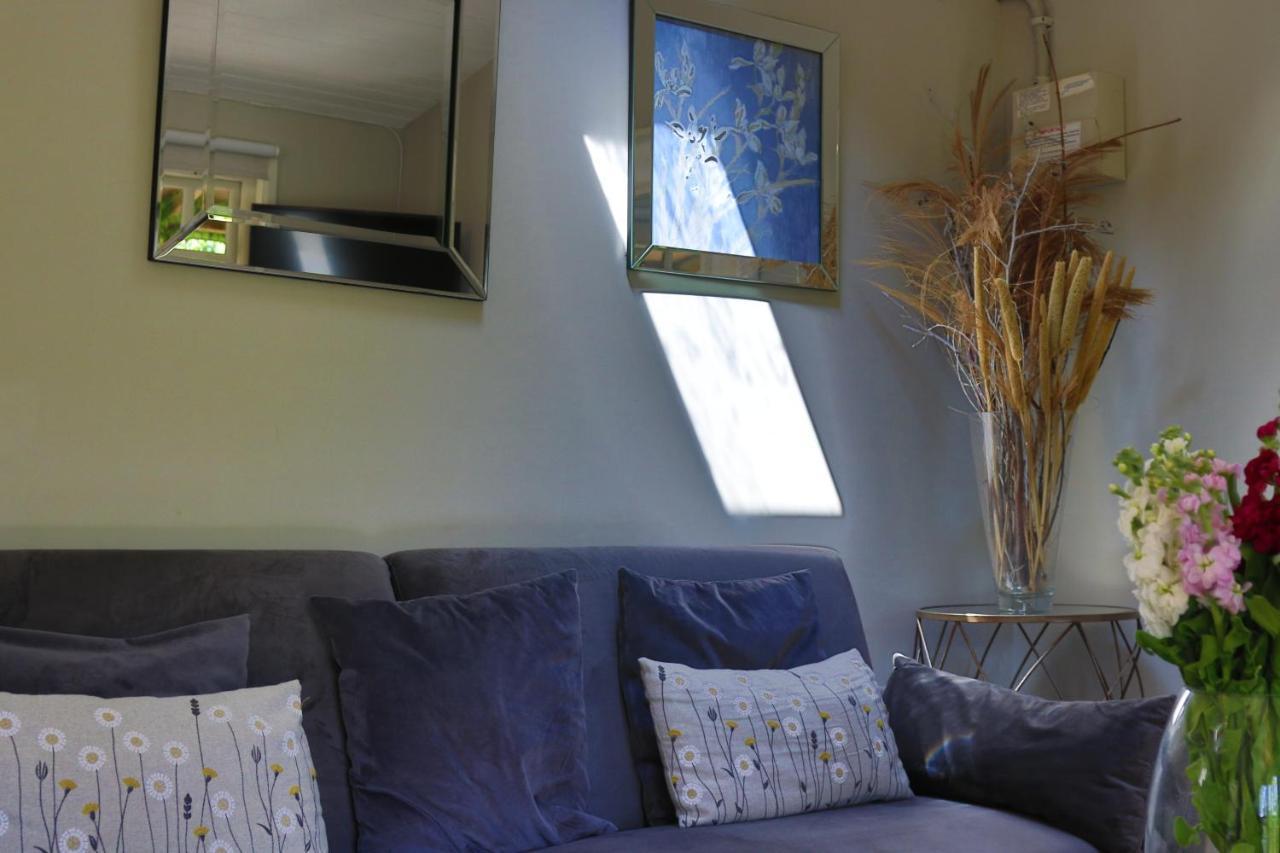 Holiday home Treetops Lodge, Bantham, South Devon, A Tranquil Rural Retreat *