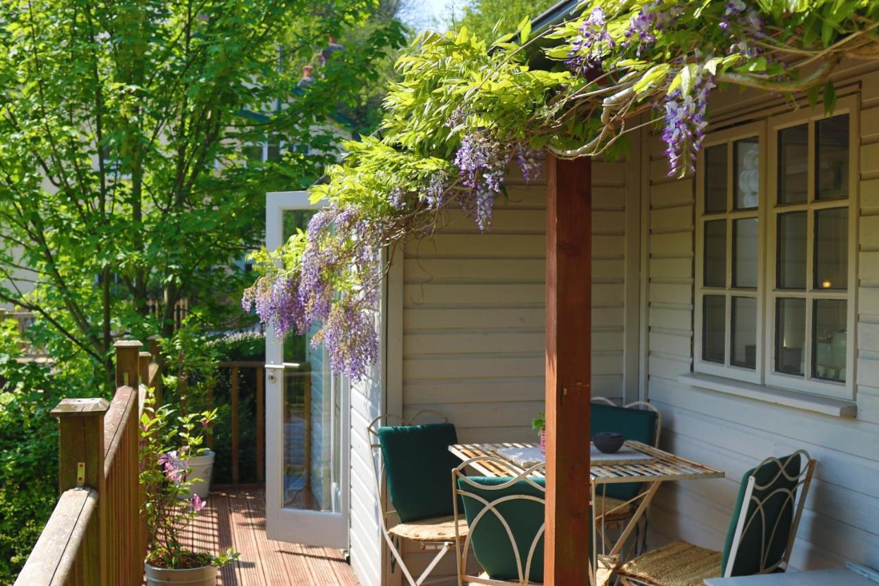 Treetops Lodge, Bantham, South Devon, A Tranquil Rural Retreat