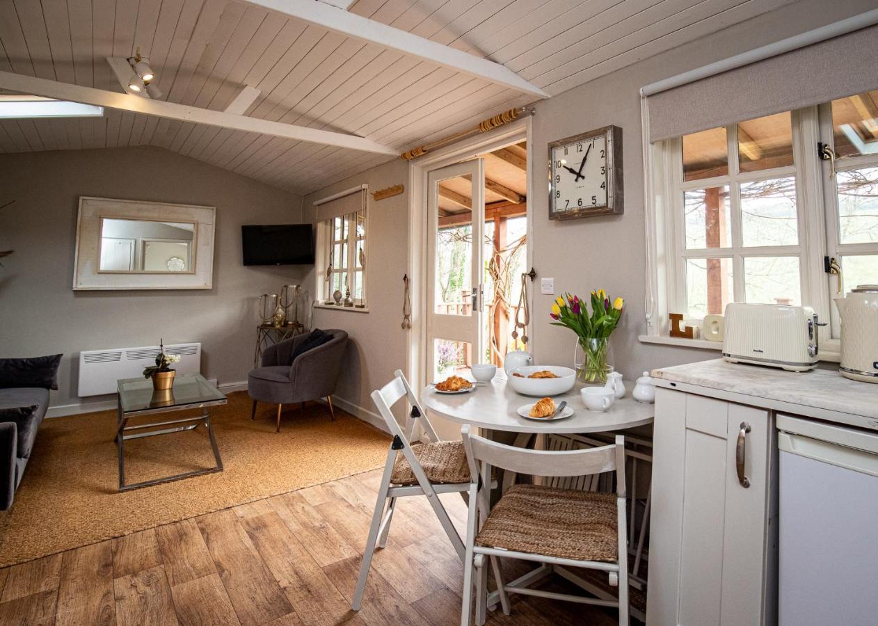 Holiday home Treetops Lodge, Bantham, South Devon, A Tranquil Rural Retreat *