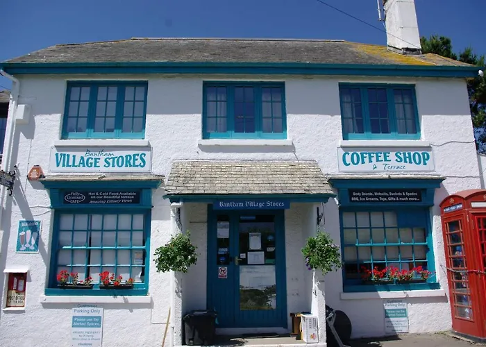 Treetops Lodge, Bantham, South Devon, A Tranquil Rural Retreat
