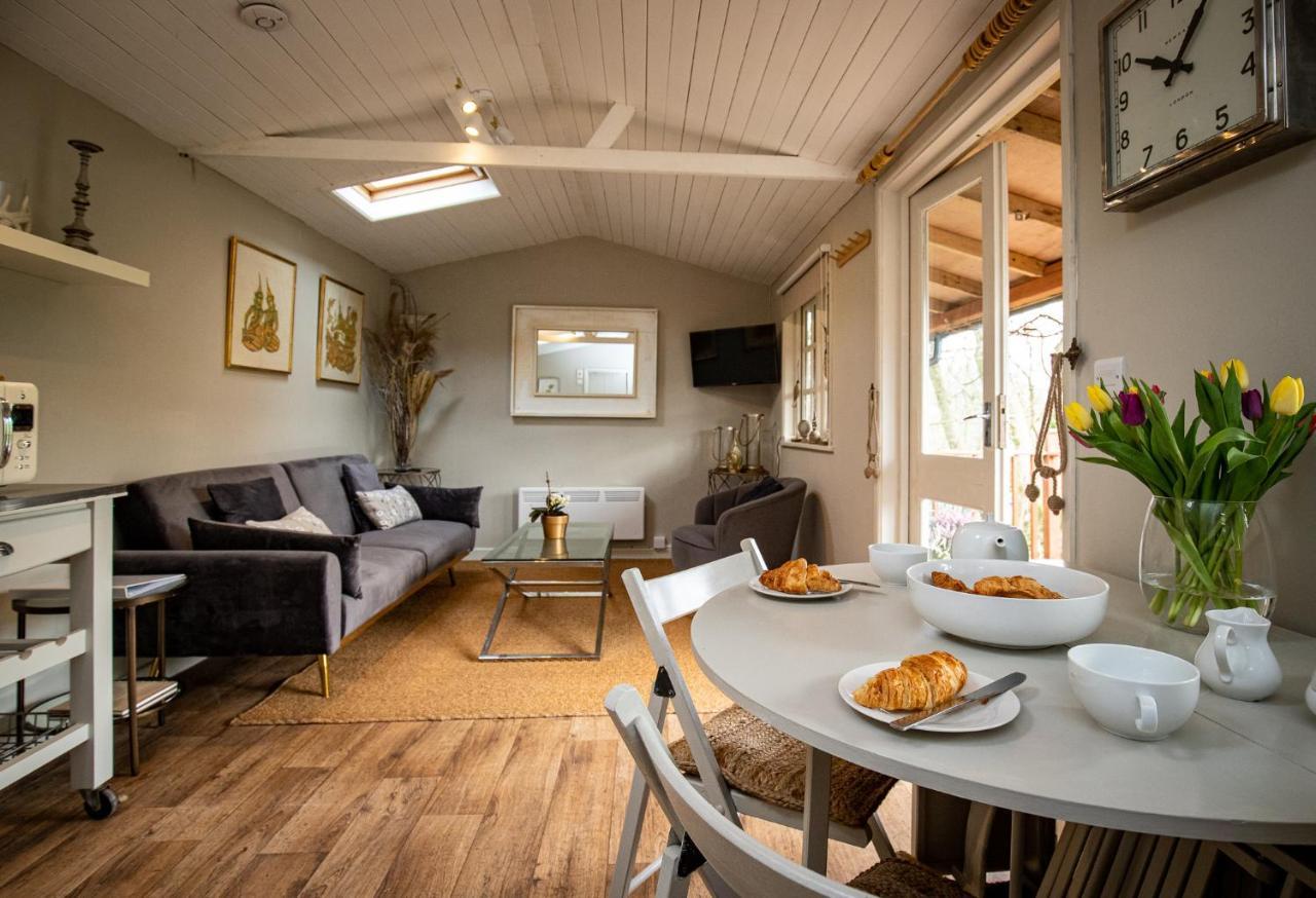 Treetops Lodge, Bantham, South Devon, A Tranquil Rural Retreat Дом отдыха *